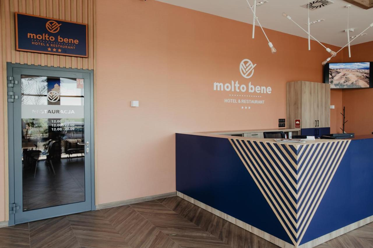 Molto Bene Hotel & Restaurant Skorcz Eksteriør bilde